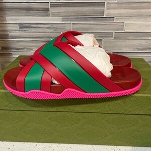 GUCCI Slides Brand New